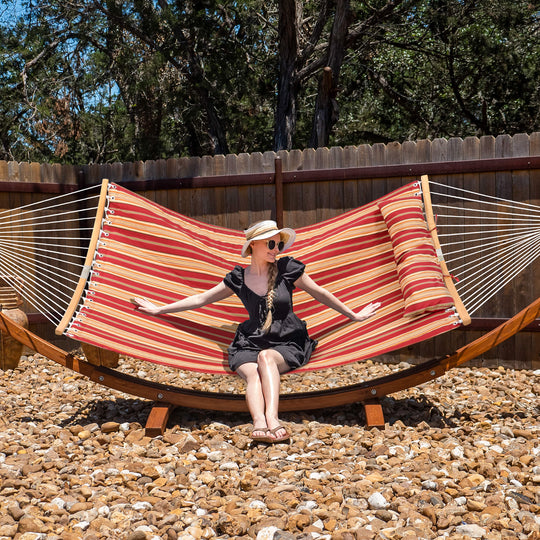 hammock-with-wood-stand#color_red-stripes