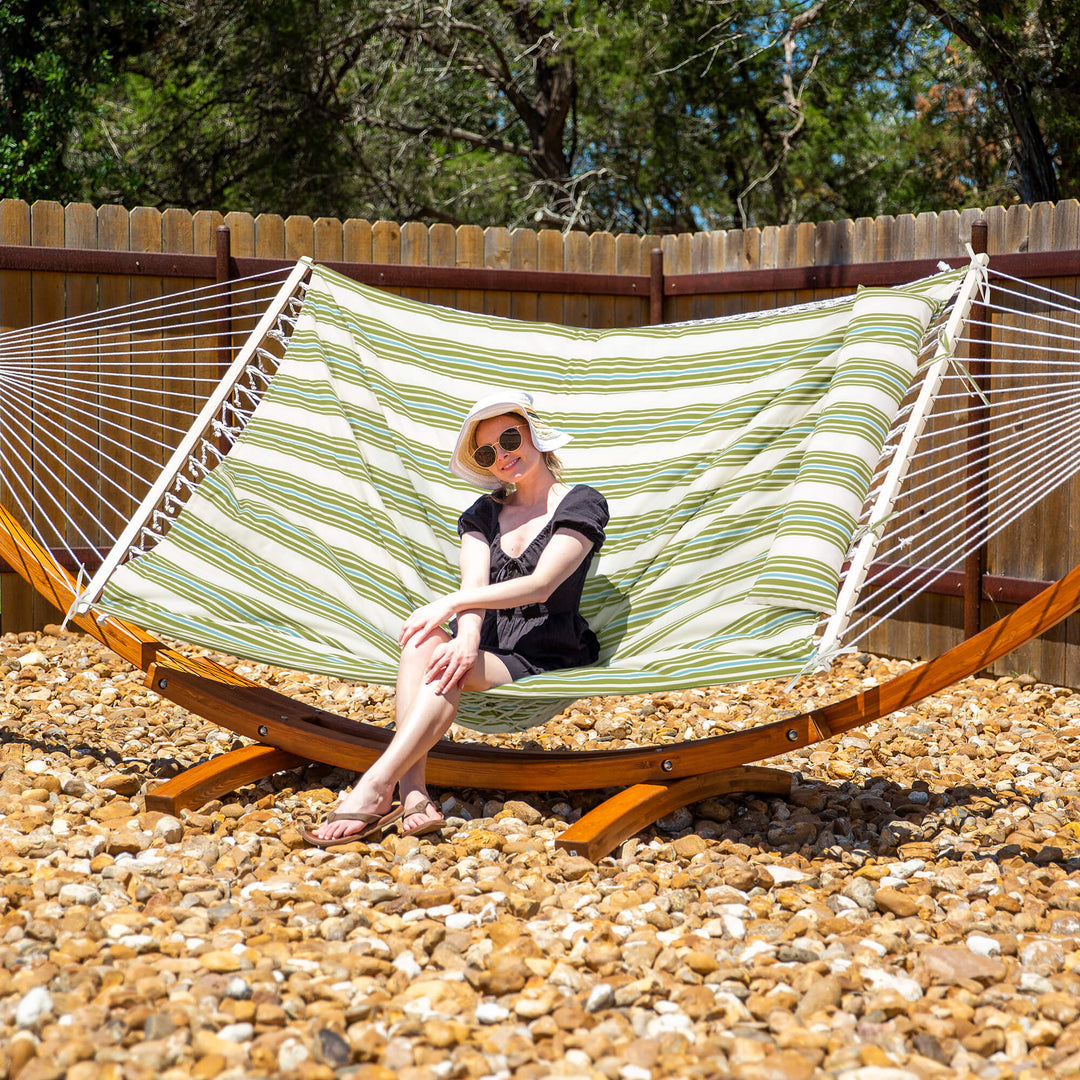rope-hammock-with-wood-stand#color_green-beige