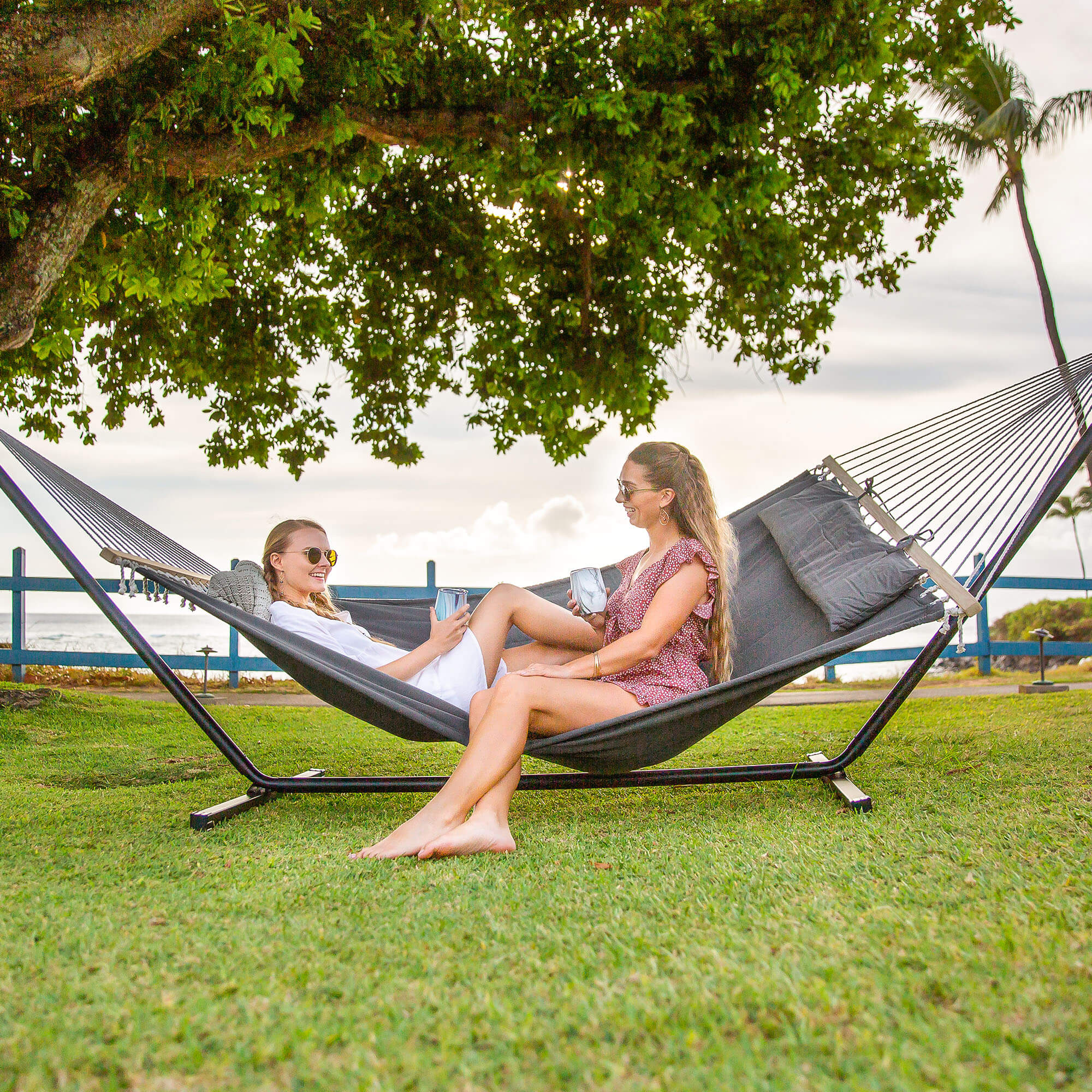 Double Quilted Fabric Hammock with Stand | SUNCREAT - suncreatoutdoor