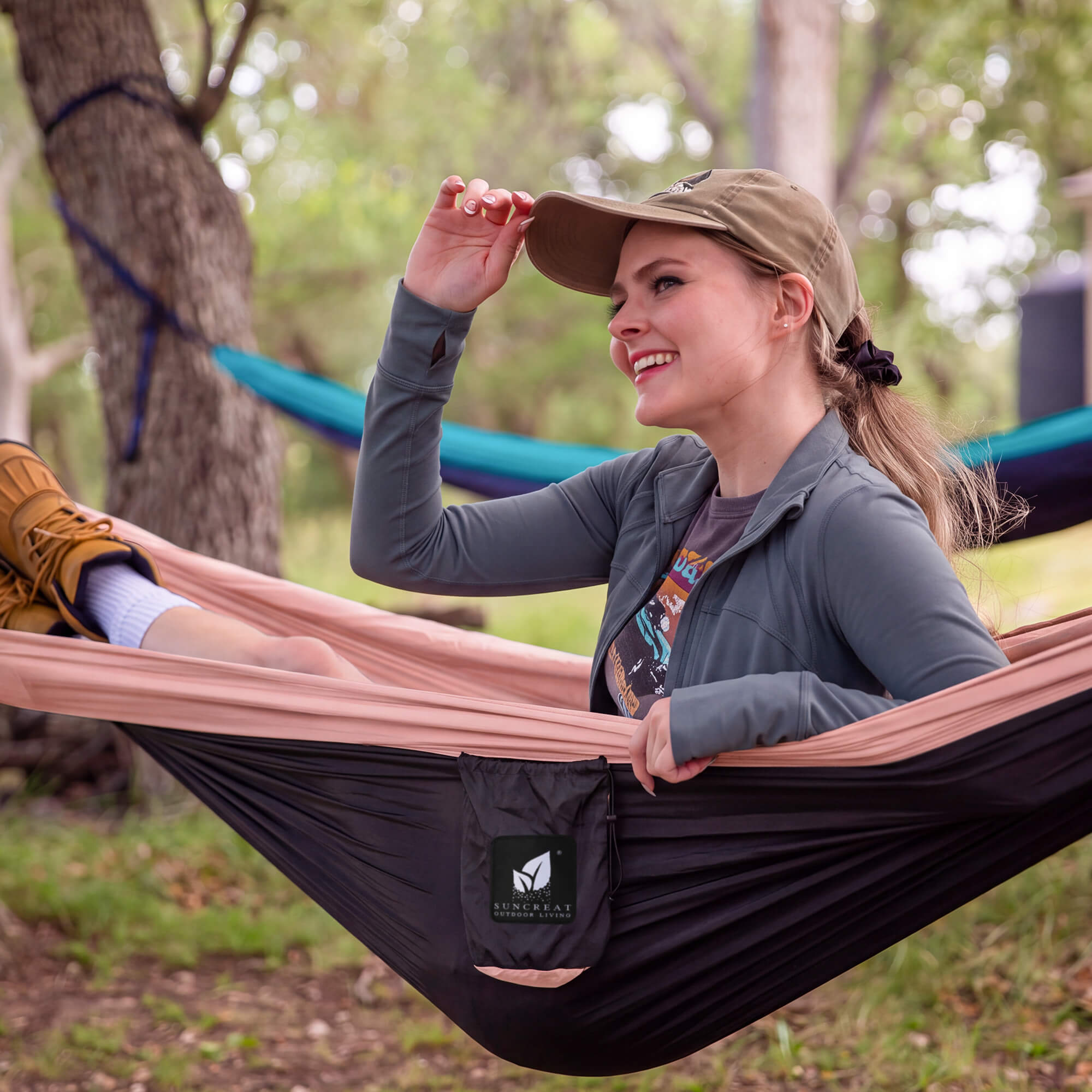suncreat-camping-hammocks#color-ch_black-pink