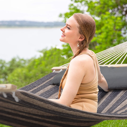 SUNCREAT Quilted Fabric Hammock#color_gray-stripes